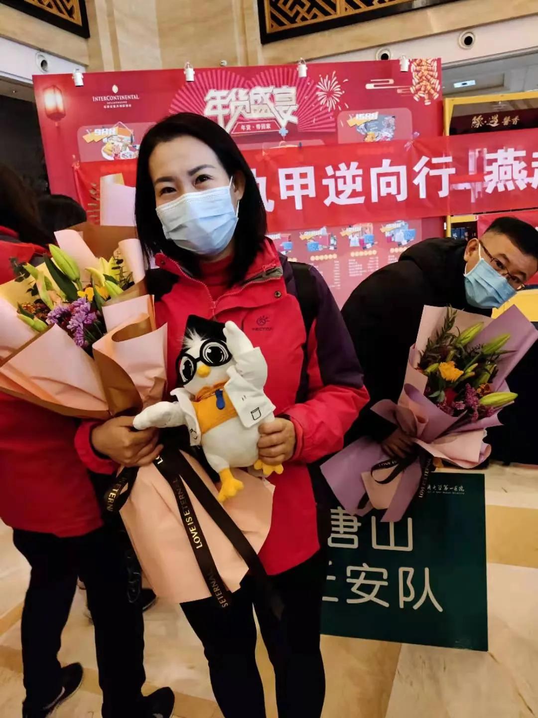 篮犊队全队精气神，紧密配合赢得宝贵胜利(团队精神怎么写简短)