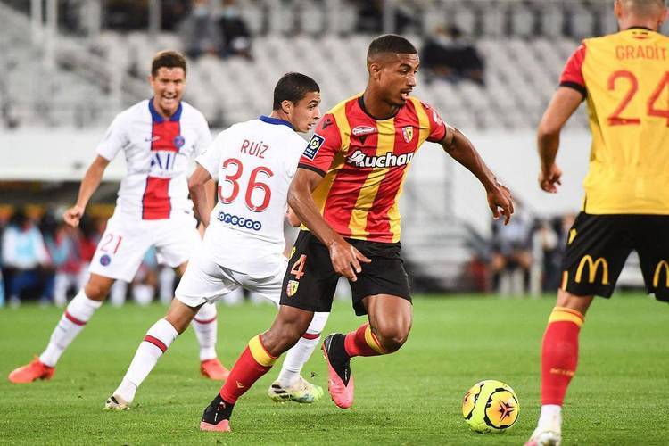 里昂主场战胜对手,取得关键胜利的球员 里昂主场战胜对手,取得关键胜利的球员