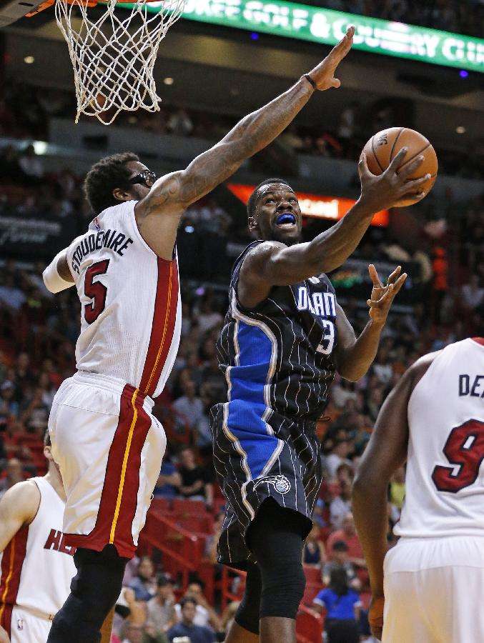 包含安德烈·德拉蒙德表现出色,底特律活塞胜出的词条 包含安德烈·德拉蒙德表现出色,底特律活塞胜出的词条